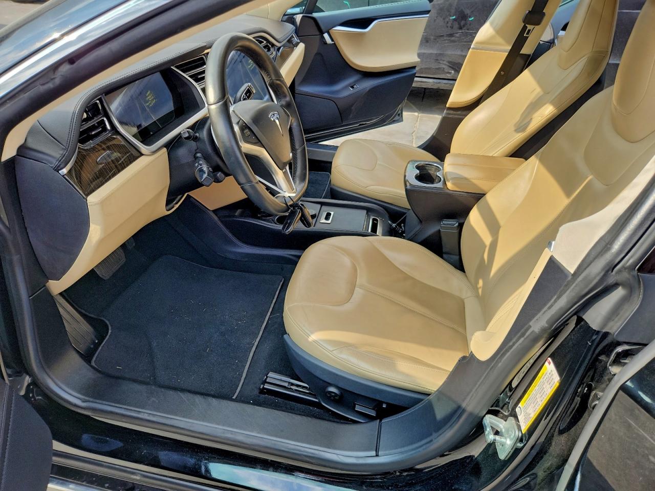 Tesla Model S Image 6