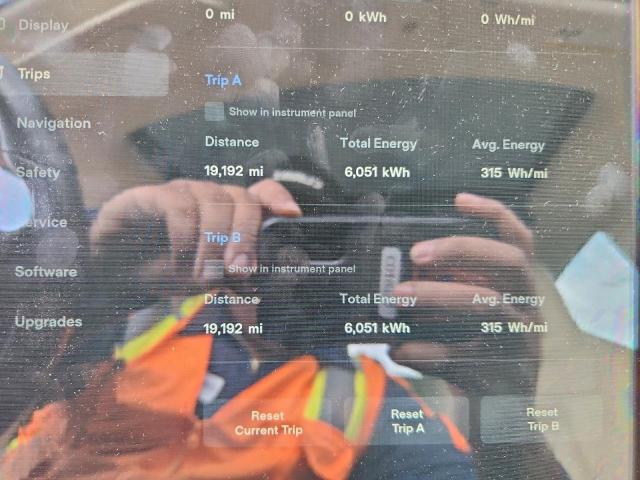 Tesla Model S Image 10