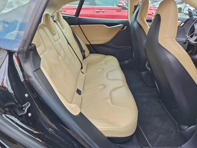 Tesla Model S Image 9