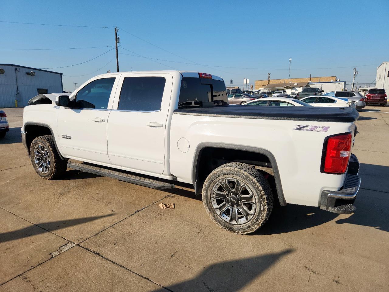 GMC Sierra K1500 Sle Image 2