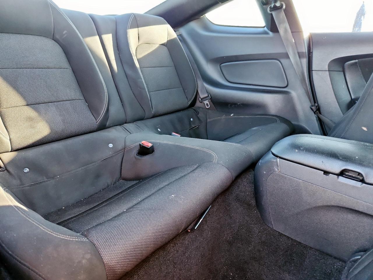 Ford Mustang Image 11