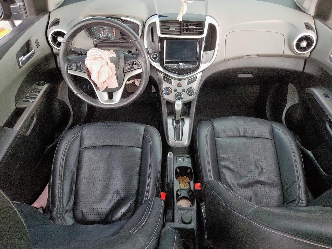 Chevrolet Sonic Premier Image 5