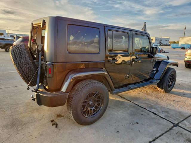 Jeep Wrangler Sahara Image 8