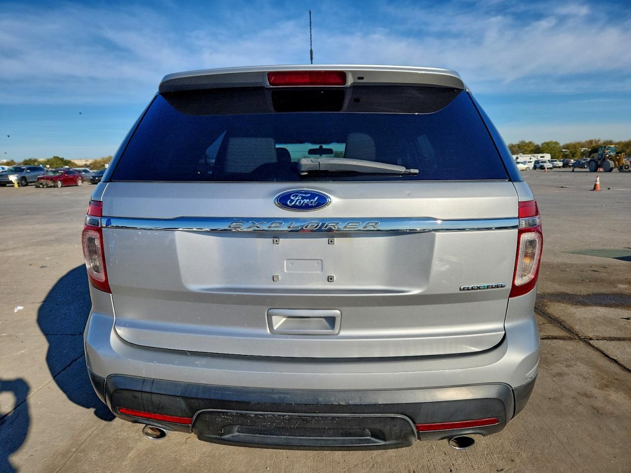 Ford Explorer Image 5