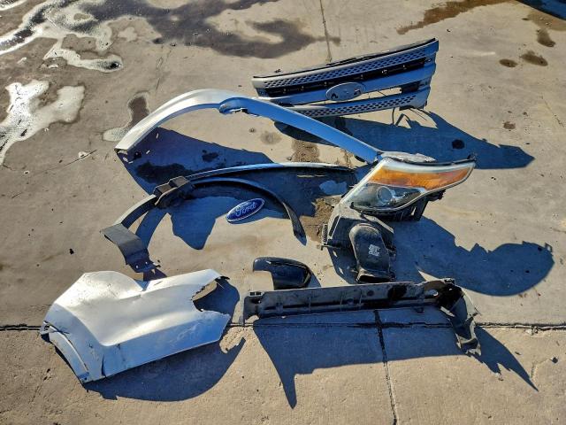 Ford Explorer Image 8