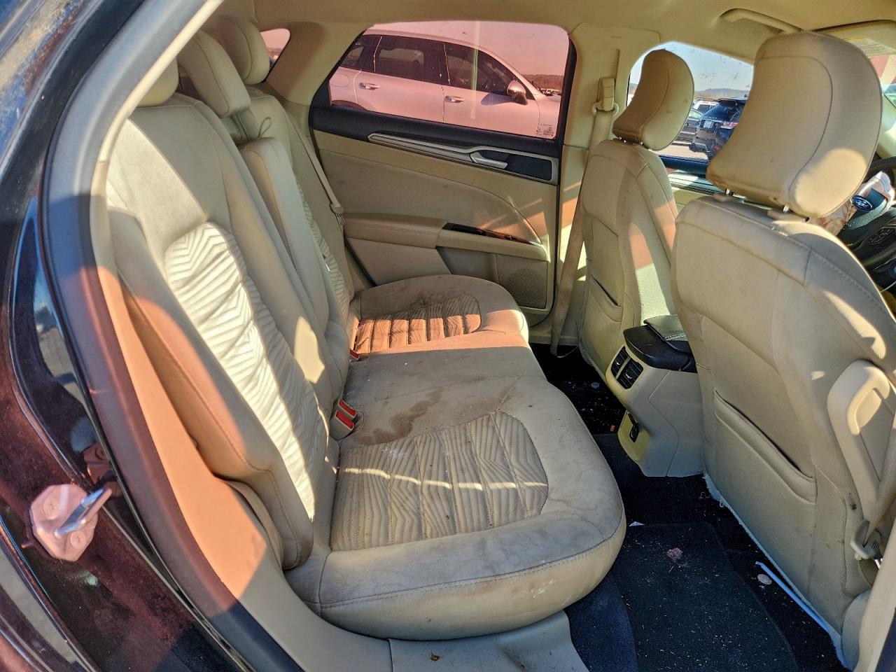 Ford Fusion Se Image 7