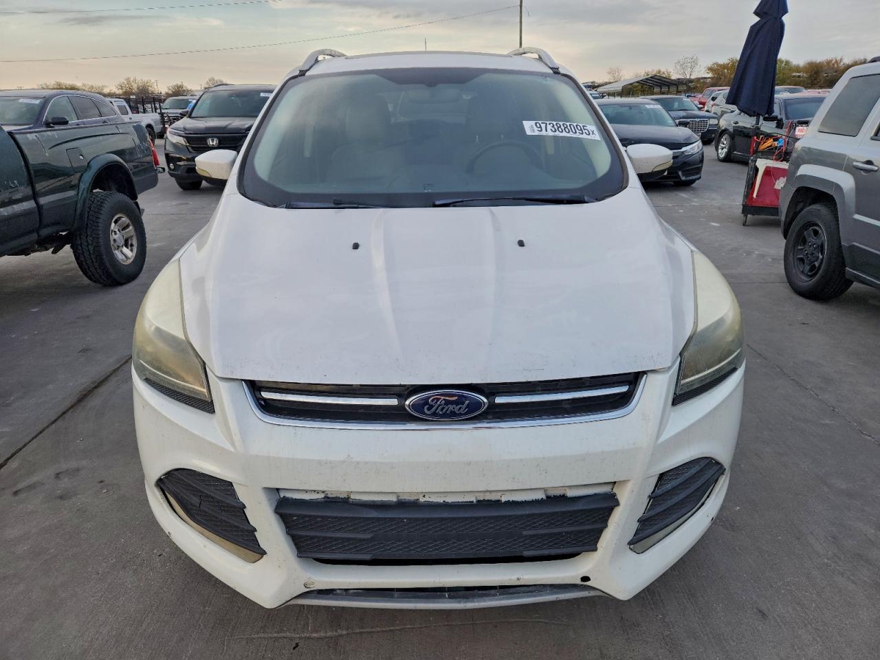 Ford Escape Titanium Image 7