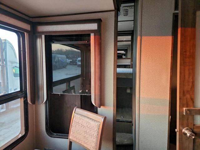 Grand Design Solitude Image 10