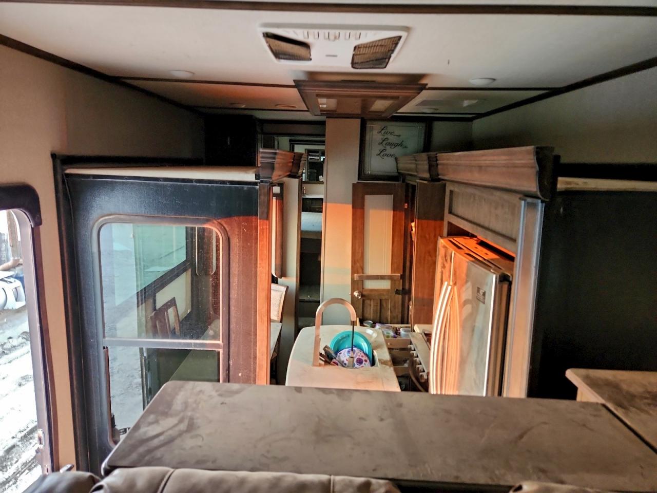 Grand Design Solitude Image 7