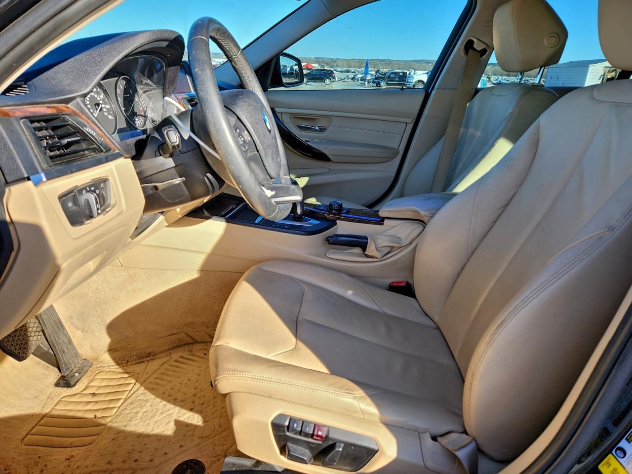 BMW 3 Series I Image 11