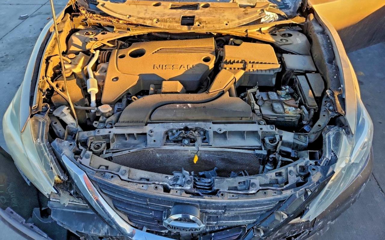 Nissan Altima 2.5 Image 4