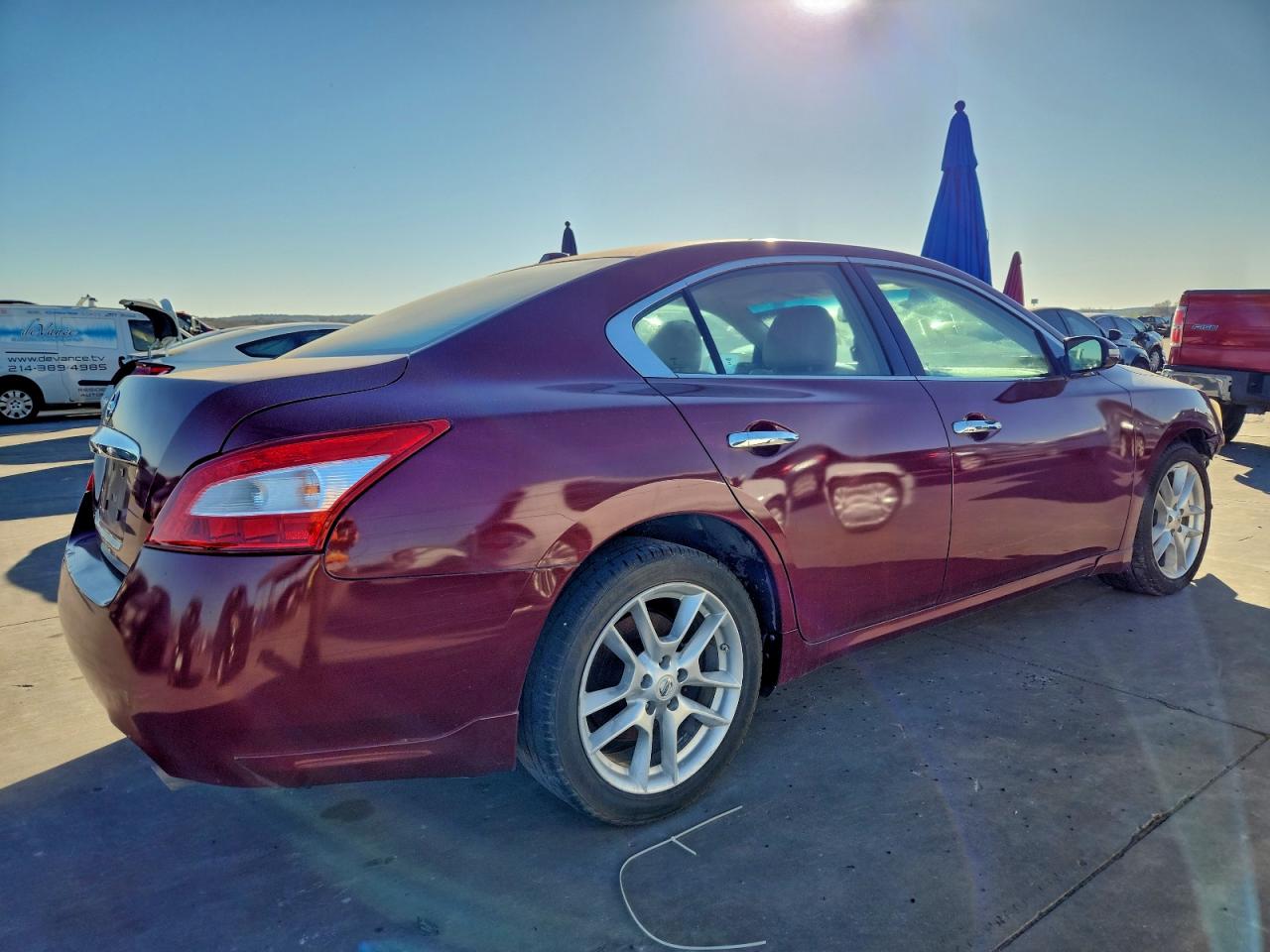 Nissan Maxima S Image 8