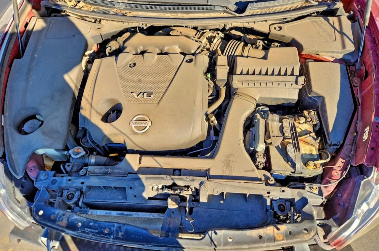 Nissan Maxima S Image 10