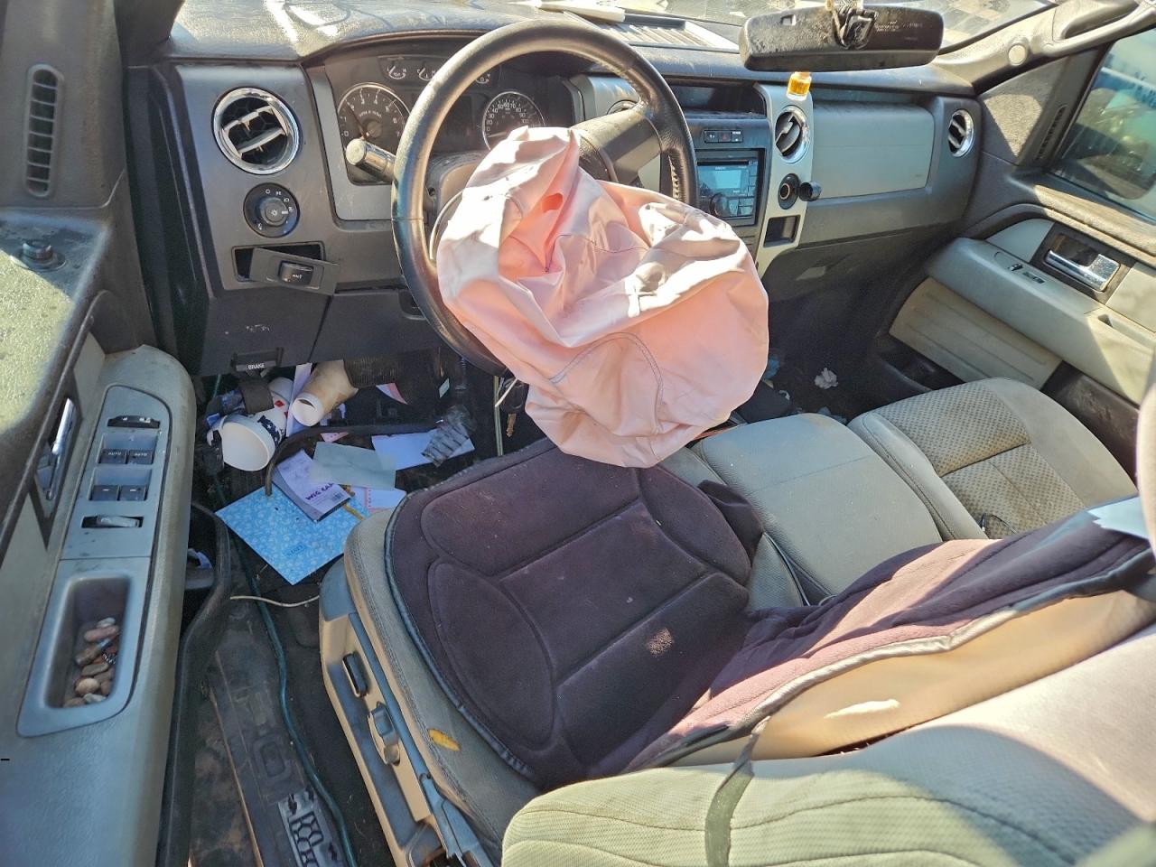 Ford F-150 Supercrew Image 8