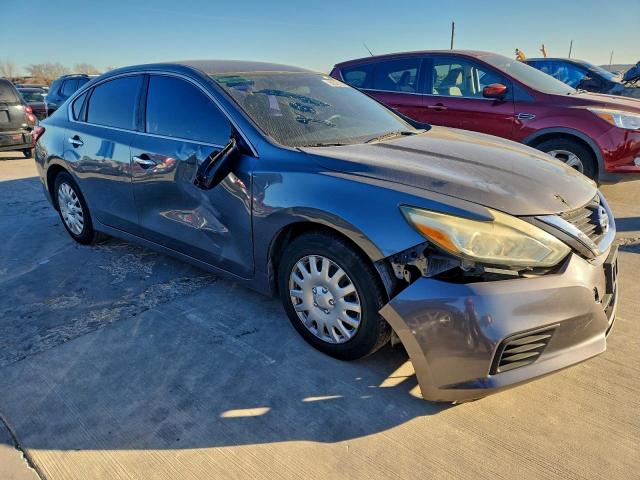 Nissan Altima 2.5 Image 3