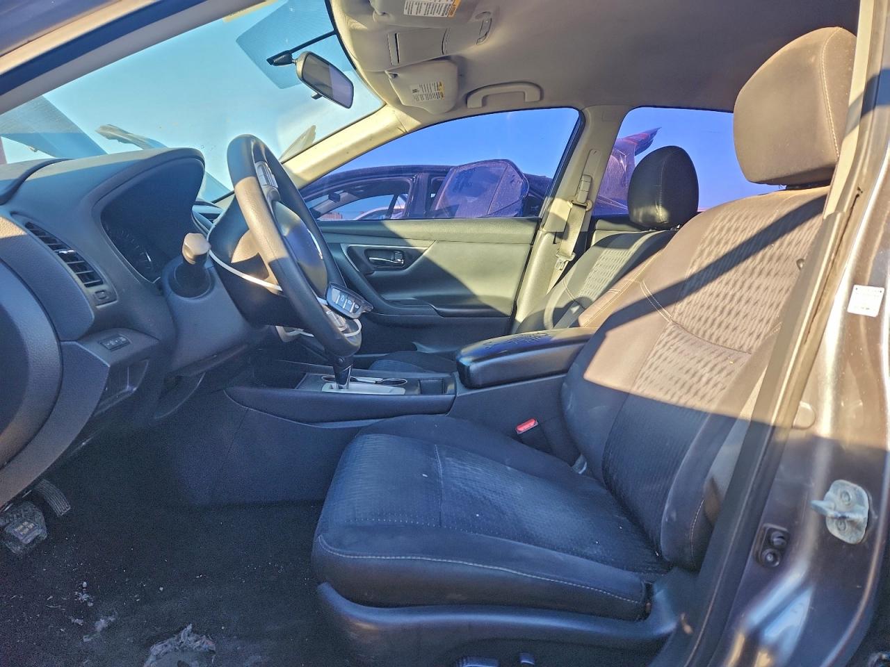 Nissan Altima 2.5 Image 9