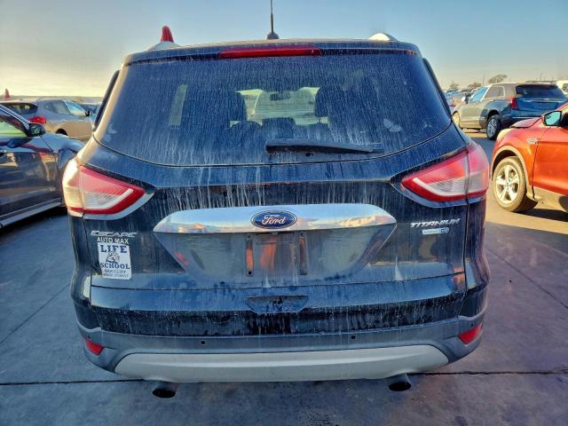 Ford Escape Titanium Image 3