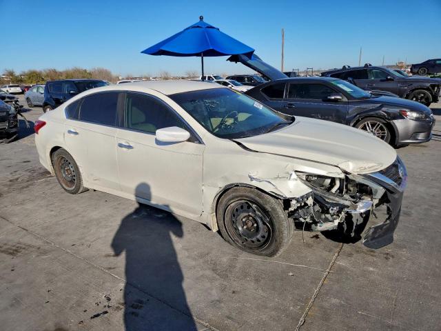 Nissan Altima 2.5 Image 10