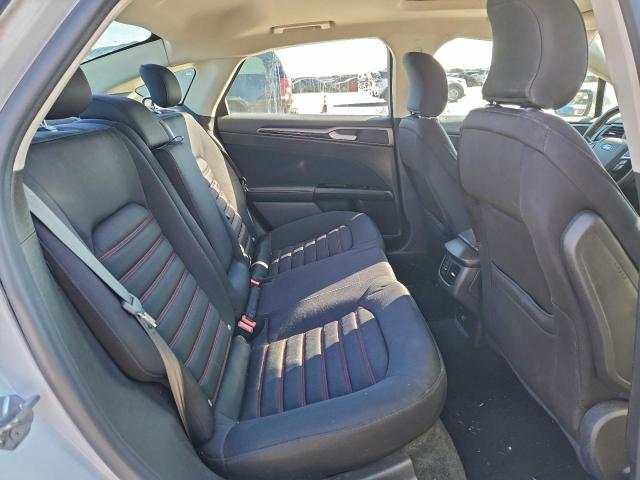 Ford Fusion Se Image 9