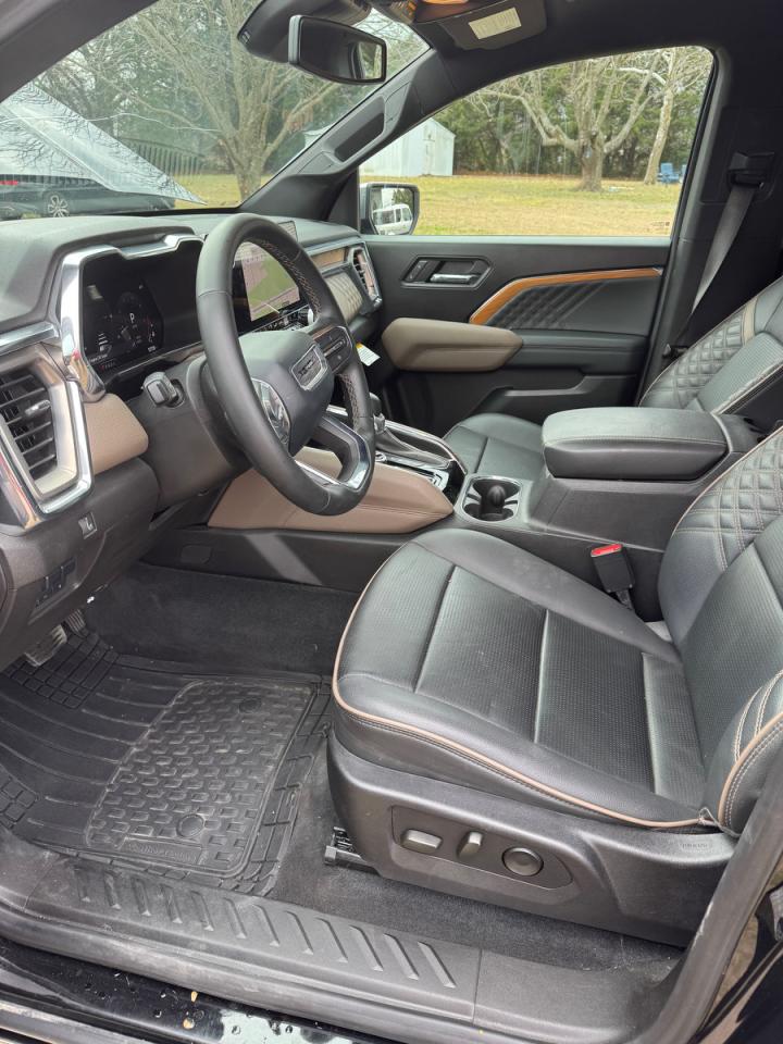 GMC Canyon Denali Image 6