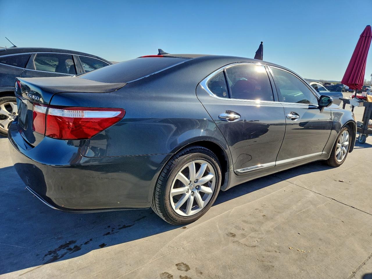 Lexus LS 460 Image 11