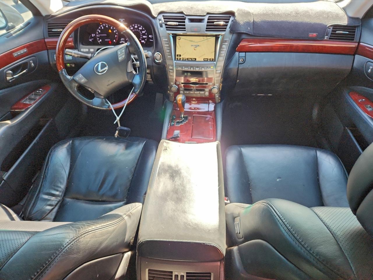 Lexus LS 460 Image 5