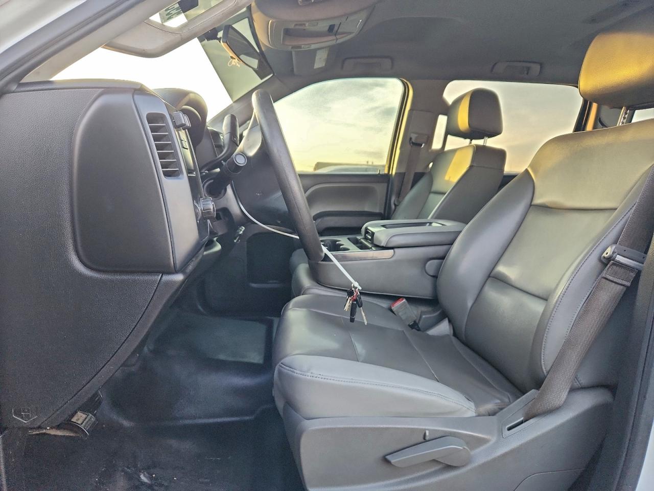 Chevrolet Silverado C2500 Heavy Duty Image 9