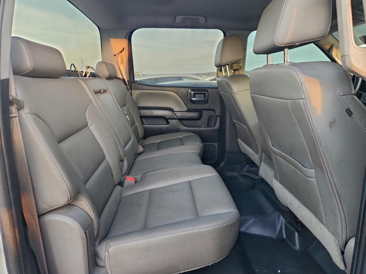 Chevrolet Silverado C2500 Heavy Duty Image 2