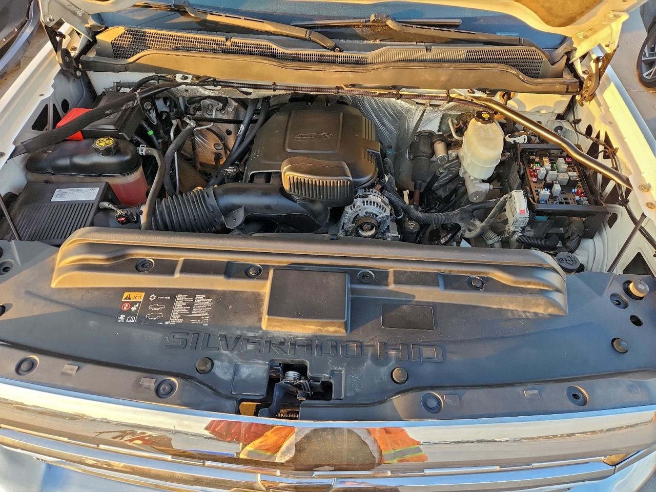 Chevrolet Silverado C2500 Heavy Duty Image 10