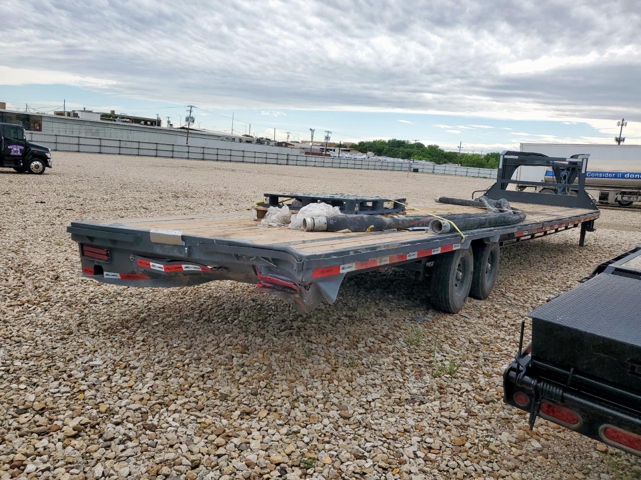 Meta Trailer Image 9