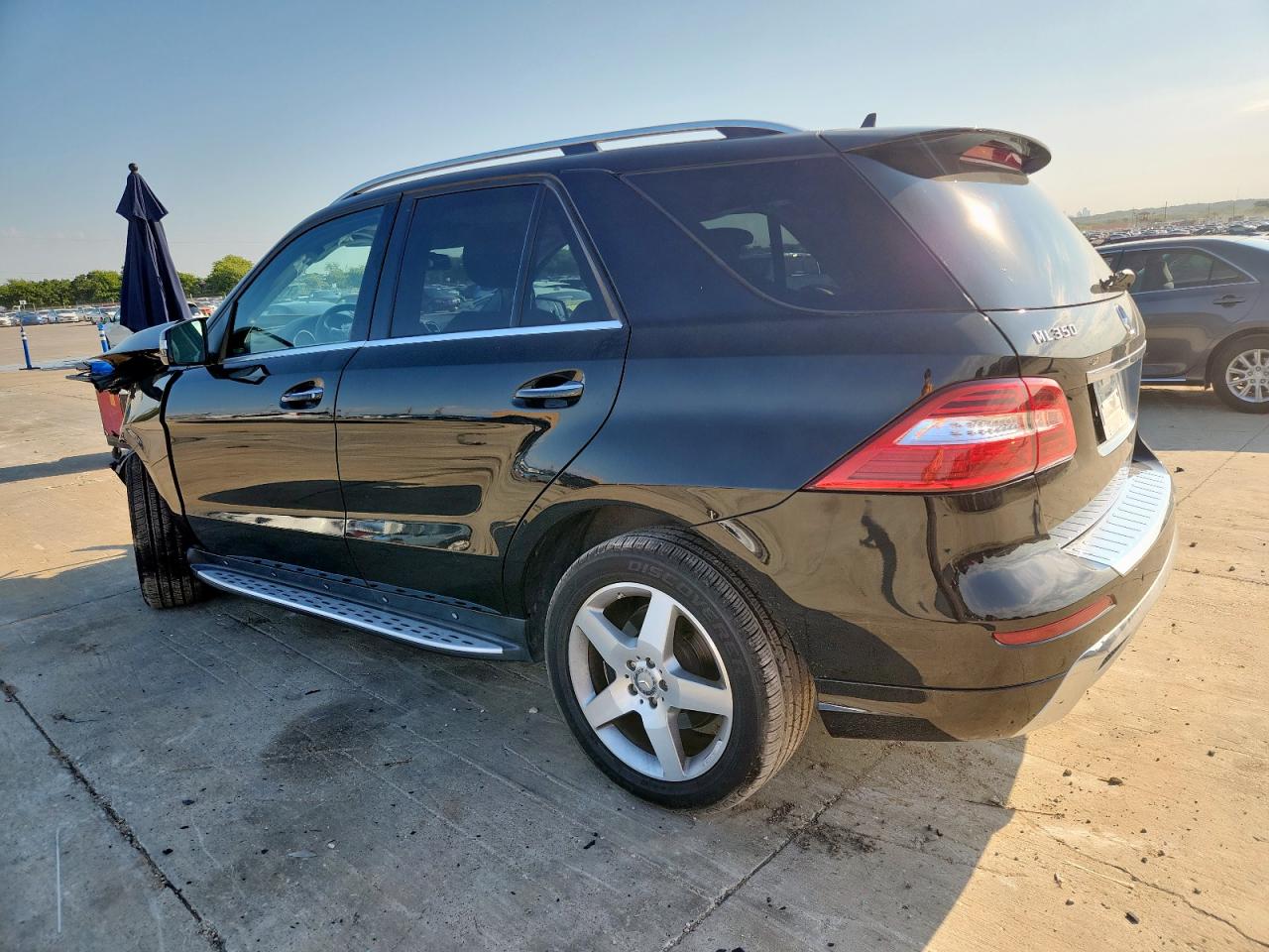 Mercedes-Benz M-Class 350 Image 2