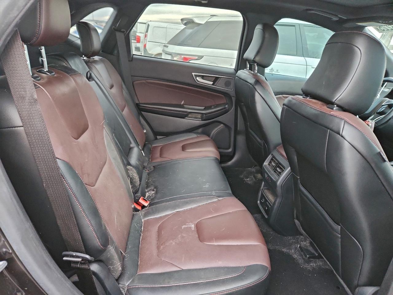 Ford Edge Titanium Image 6