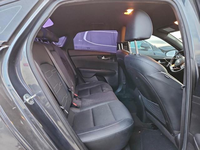 Kia Forte Gt Line Image 9