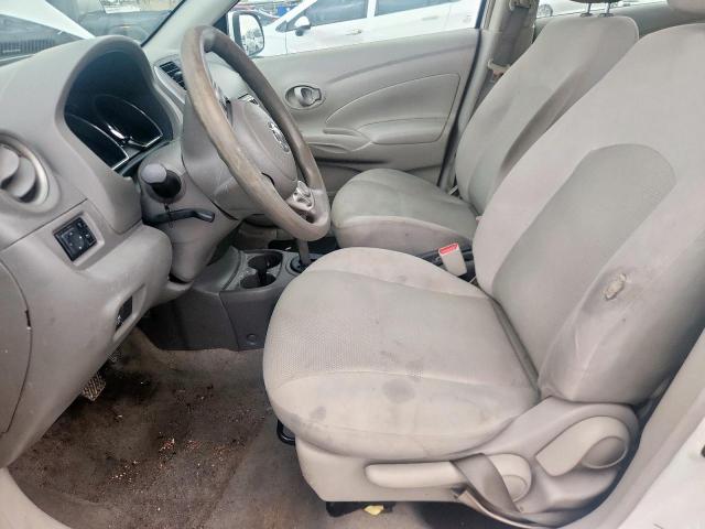 Nissan Versa S Image 5