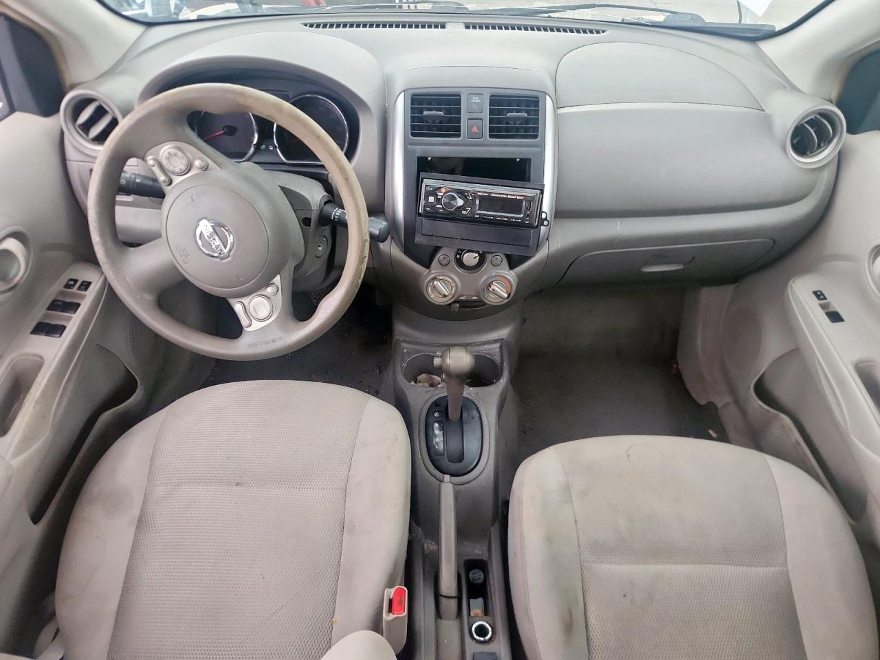 Nissan Versa S Image 2