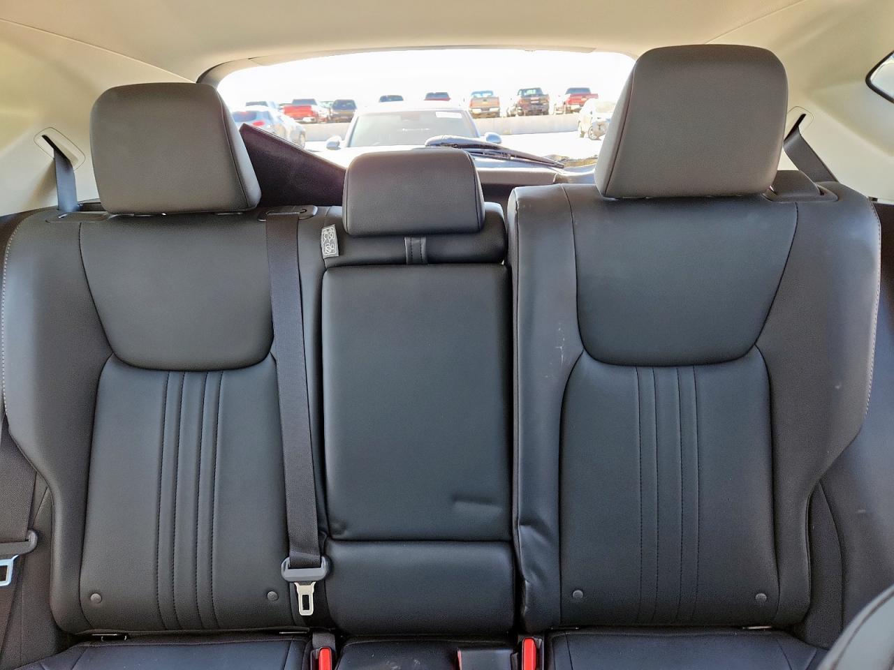 Lexus NX 250 Image 9