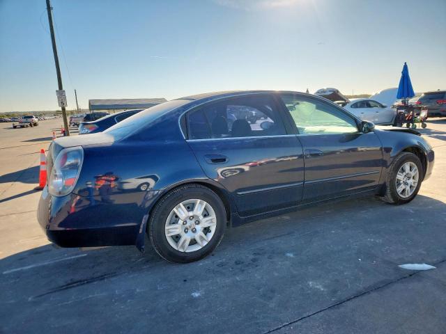 Nissan Altima S Image 4