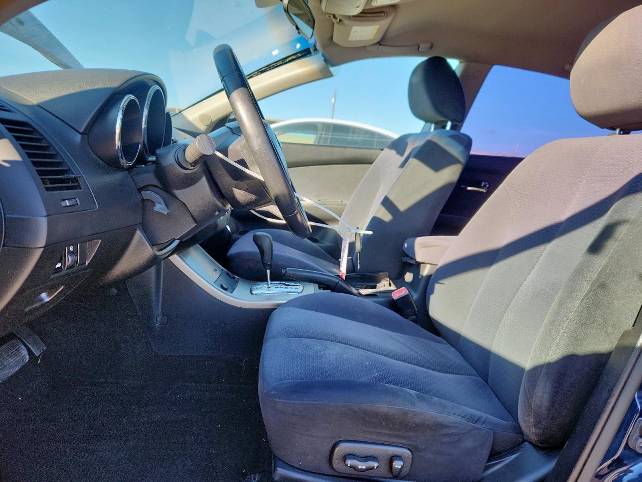 Nissan Altima S Image 6