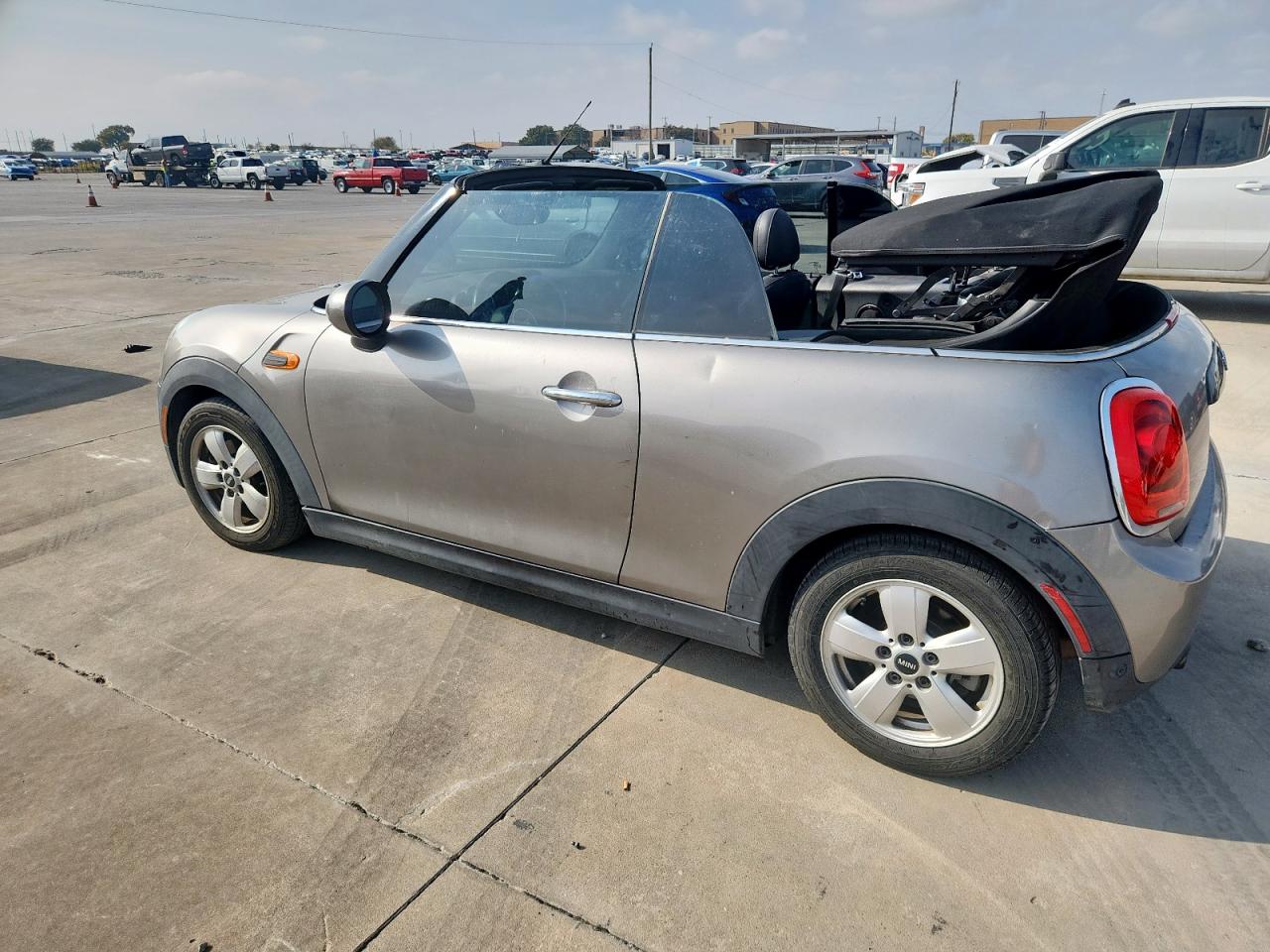 MINI Cooper Image 8