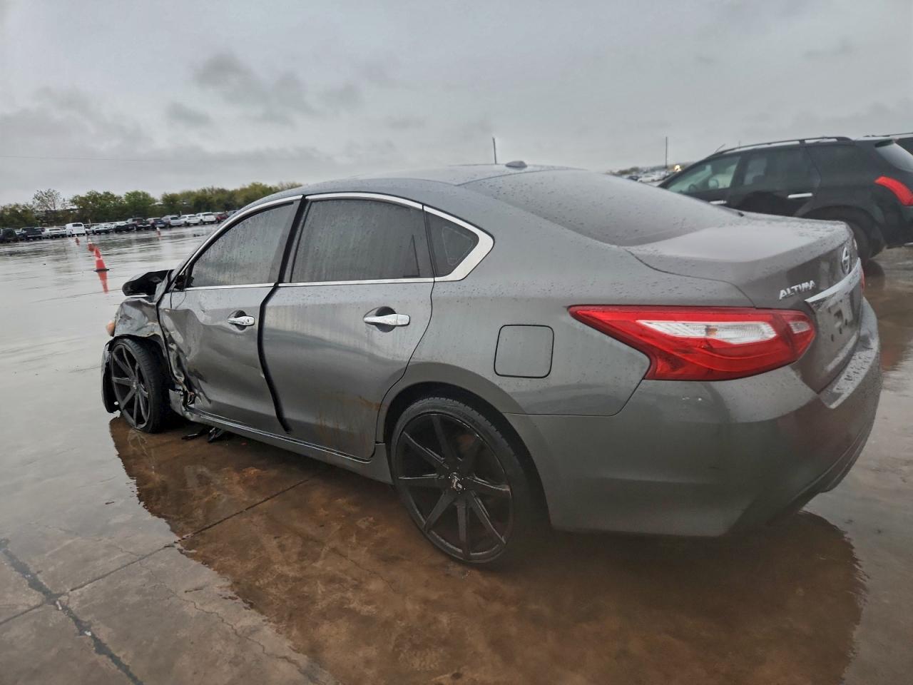 Nissan Altima 2.5 Image 4