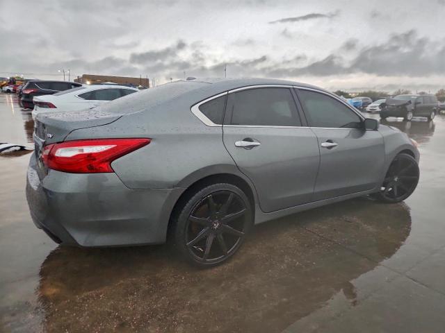 Nissan Altima 2.5 Image 5