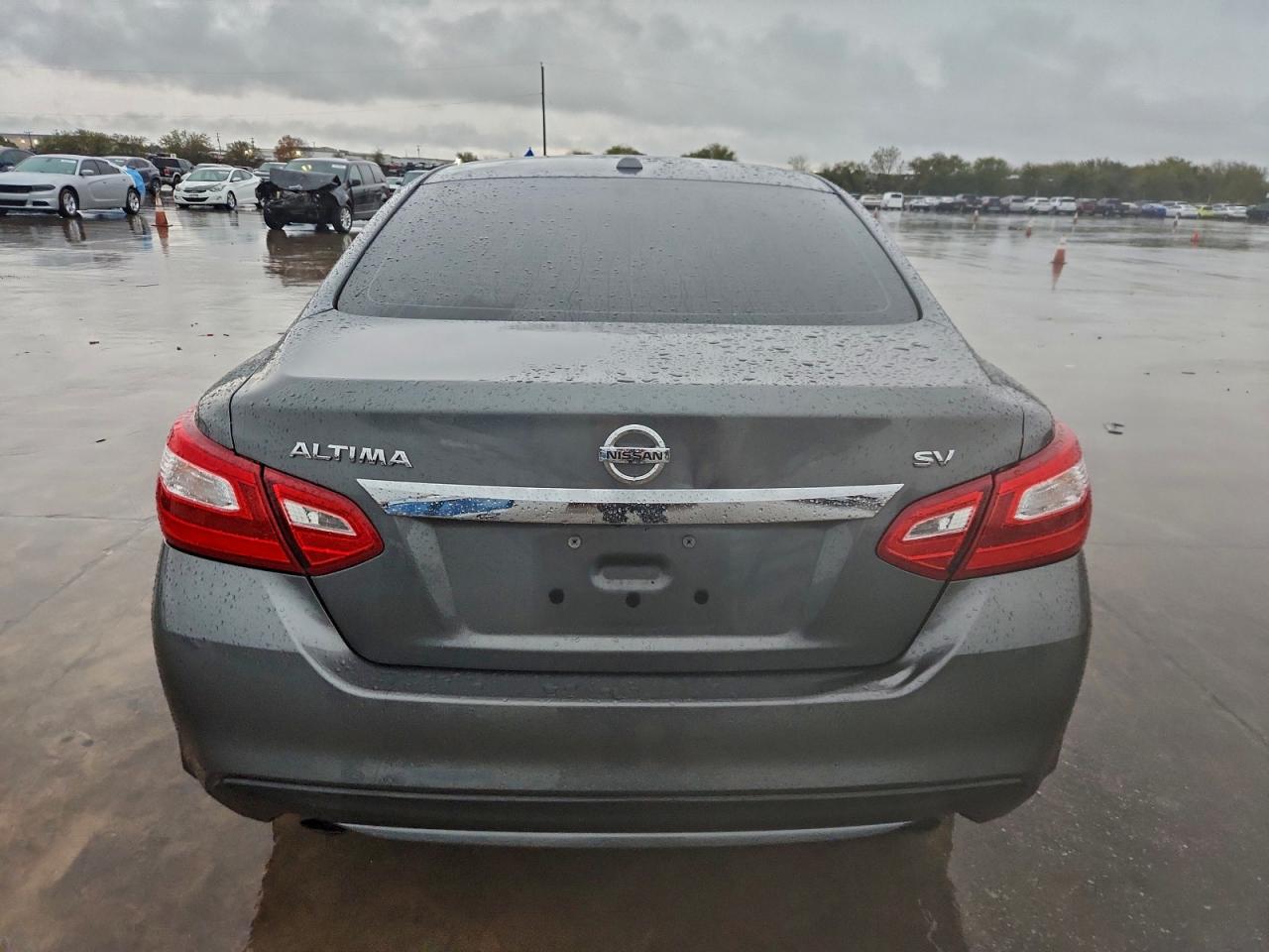 Nissan Altima 2.5 Image 2