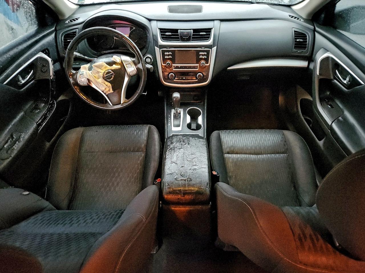 Nissan Altima 2.5 Image 9
