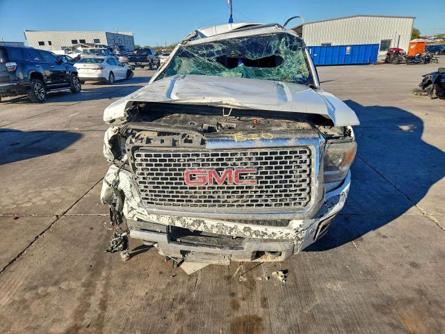 GMC Sierra K2500 Denali Image 10