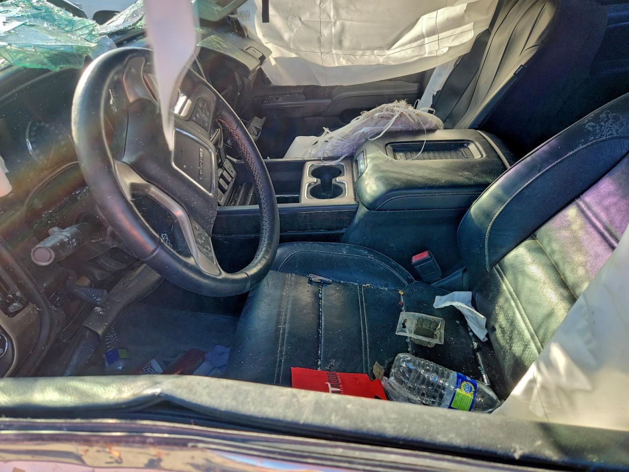 GMC Sierra K2500 Denali Image 3