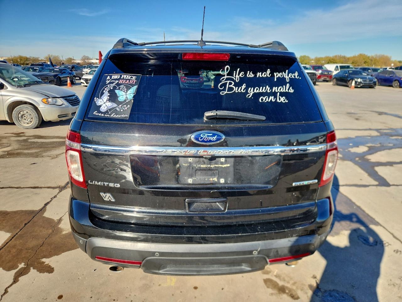 Ford Explorer Limited Image 11