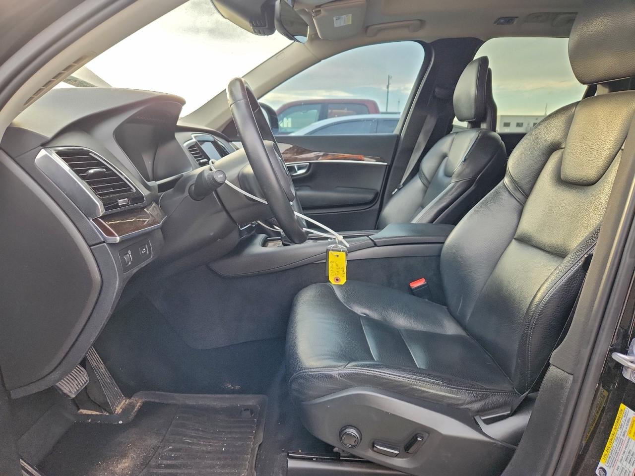 Volvo XC90 T6 Image 2