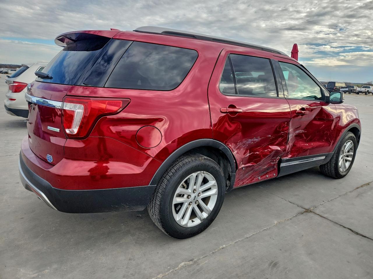 Ford Explorer Xlt Image 13