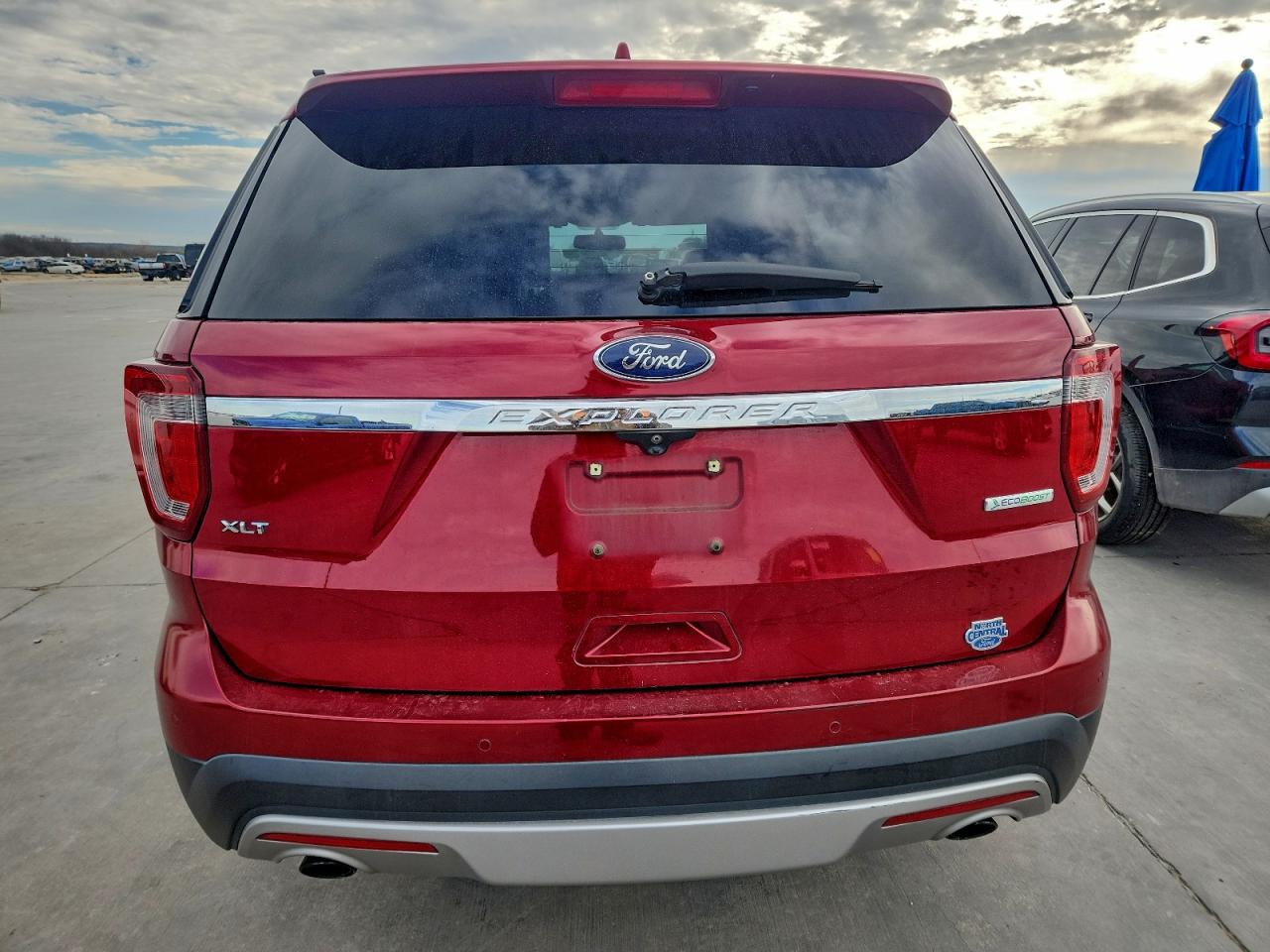 Ford Explorer Xlt Image 10