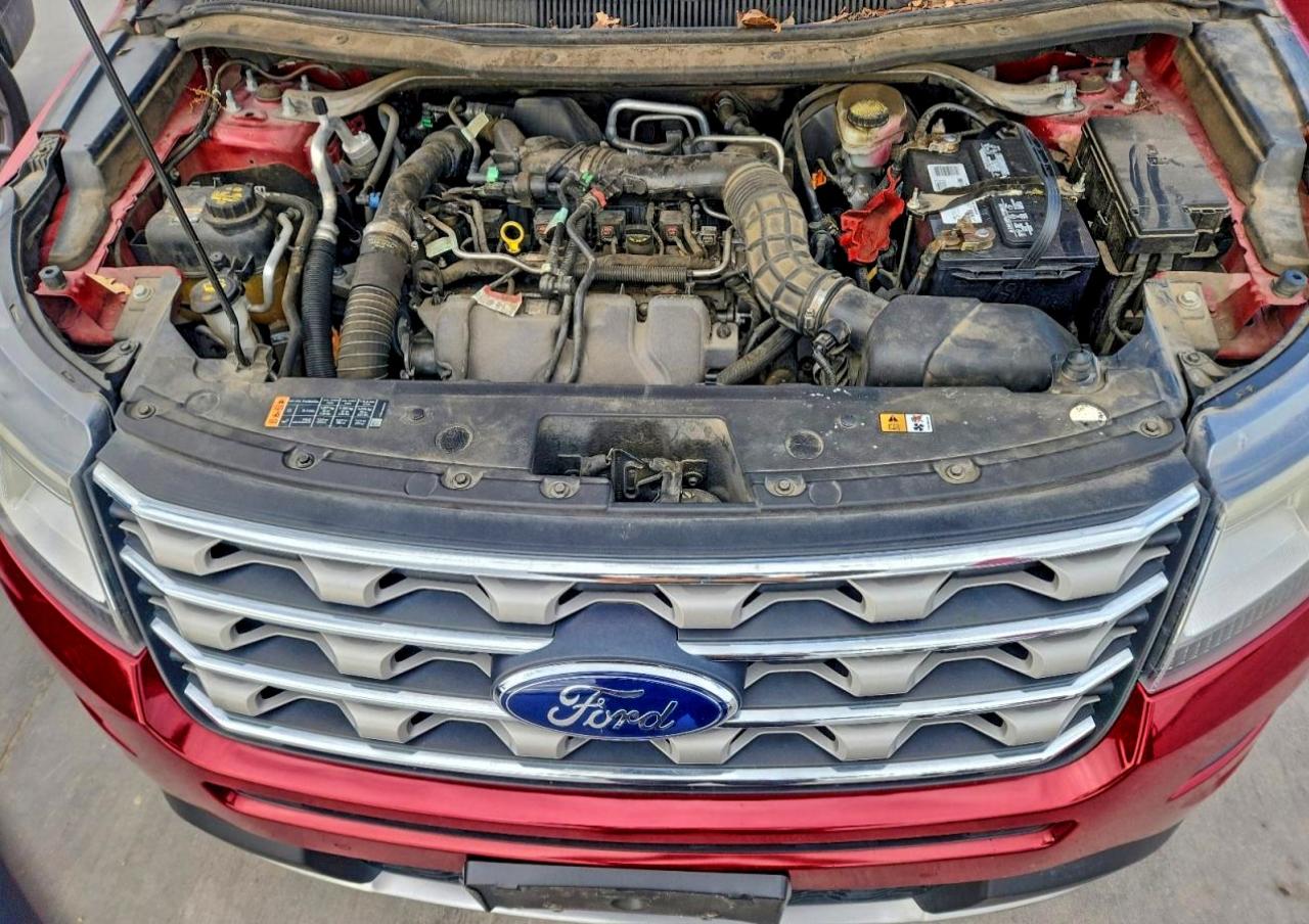 Ford Explorer Xlt Image 8